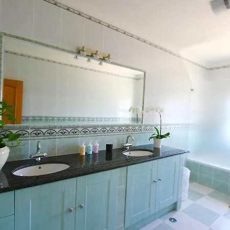 Casa Laruca Studio & Duplex Estombar