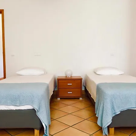 Casa Laruca Studio & Duplex * Estombar