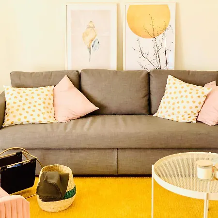 Casa Laruca Studio & Duplex Apartment Estombar